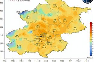 狂砍70分18板5助？恩比德赛后搂着76人前主帅布朗寒暄叙旧